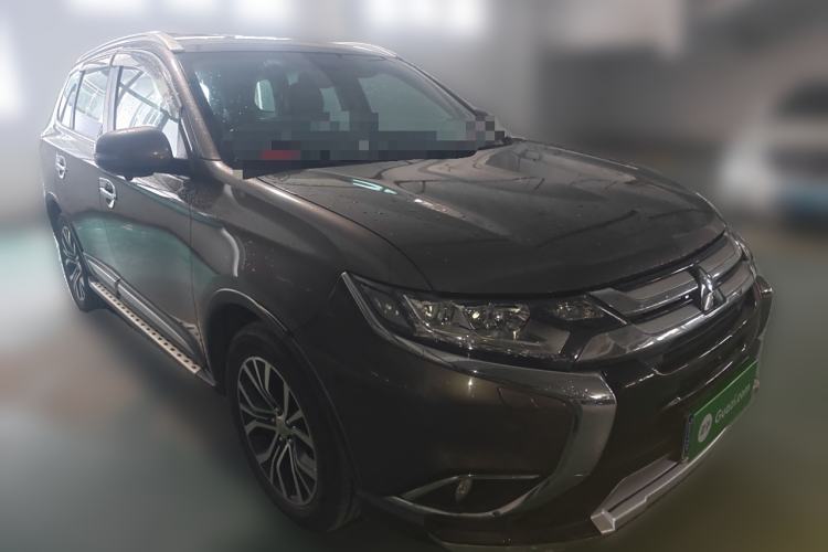 Used Mitsubishi Outlander 2016 2.4L 4x4 Luxury Edition 7-Seater
