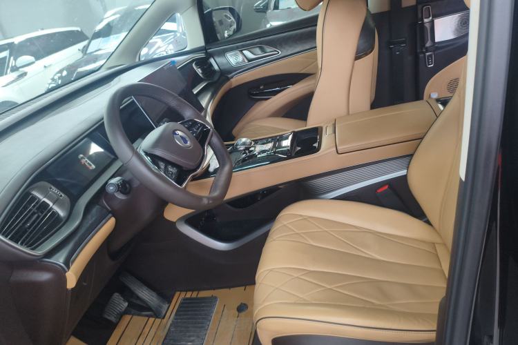 Used Denza D9 2024 DM-i 980 Four-Wheel Drive Prestige Model Left Front Seat