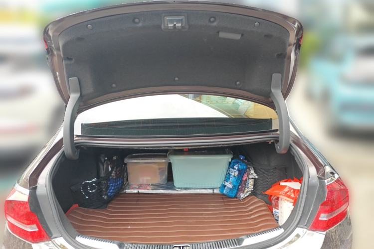 Used Buick LaCrosse 2018 28T Luxury Model Trunk