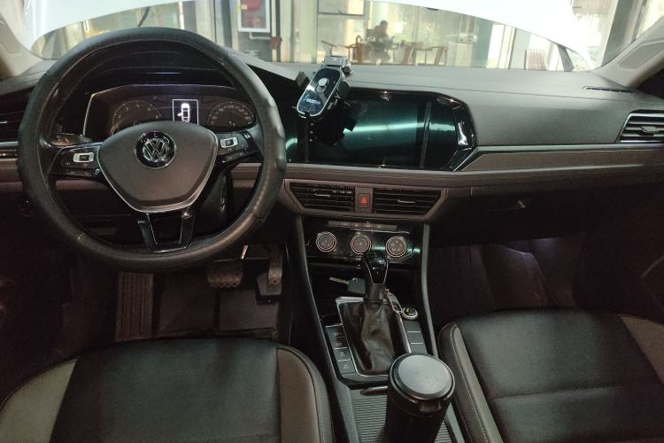 Used Volkswagen Sagitar 2019 280TSI DSG Comfort Version China V Standard Center Console
