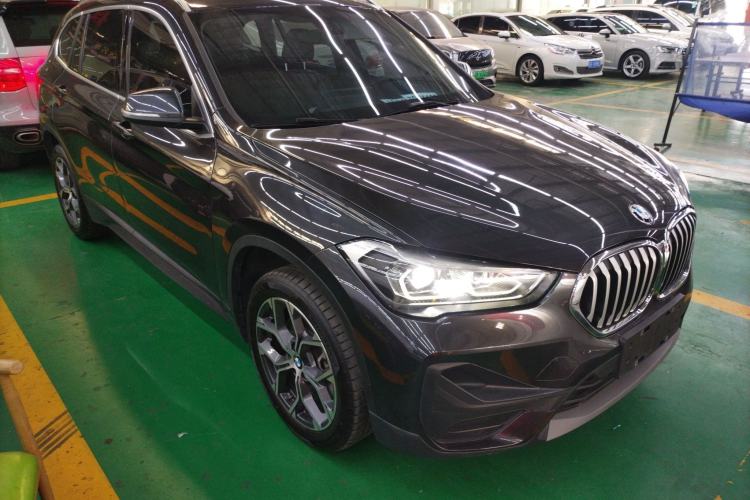 Used BMW X1 2021 Restyled sDrive25Li Leading Edition Front Right 45 Deg