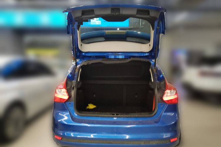 Used Ford Focus 2012 Hatchback 2.0L Automatic Luxury Sport Model