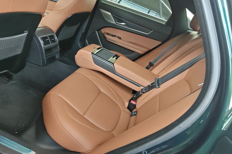 Used Jaguar XFL 2022 XFL 2.0T P250 Two-Wheel-Drive Elite Sport Edition Left Rear Seat