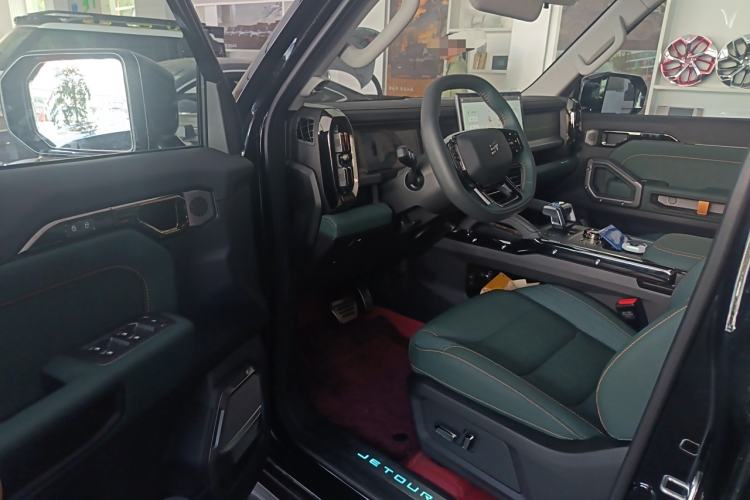 Used JETOUR Traveler C-DM 2024 C-DM 129KM Linye Edition
