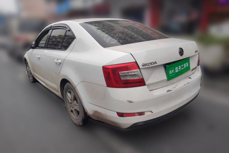 Used Skoda Octavia 2015 Classic Model 1.6L Manual Eado Version
