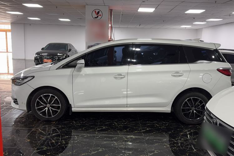 Used BYD Song MAX 2018 1.5T Automatic Smart Connect Luxury 6-Seater