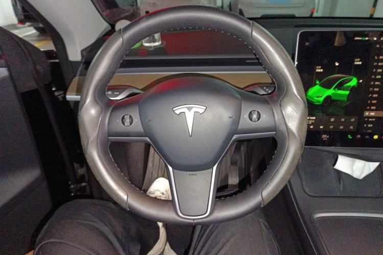 Used Tesla Model Y 2022 Long-Range All-Wheel-Drive Version
