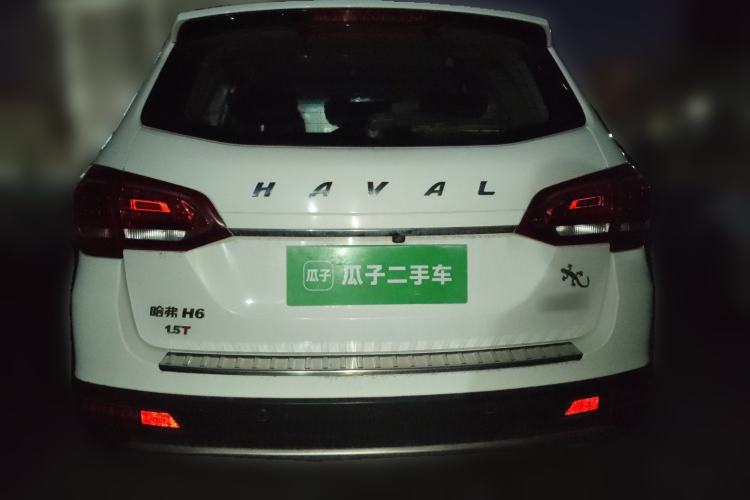 Used Haval H6 2015 Revised Version Sport Edition 1.5T Manual Transmission Two-Wheel Drive Elite Grade Rear