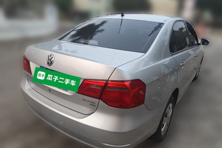 Used Volkswagen Jetta 2015 Value Edition 1.6L Manual Fashionable Style
