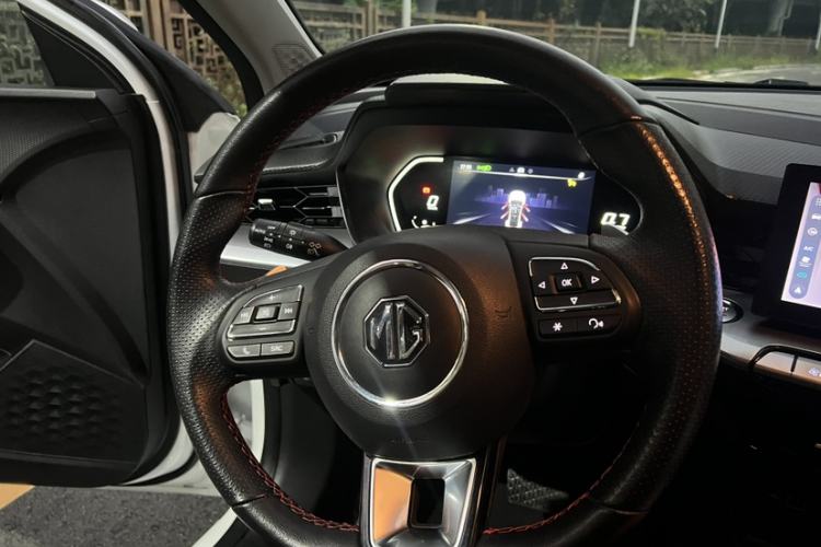 Used MG 5 2021 Revised 300TGI DCT Qingshè Luxurious Enjoyment Edition