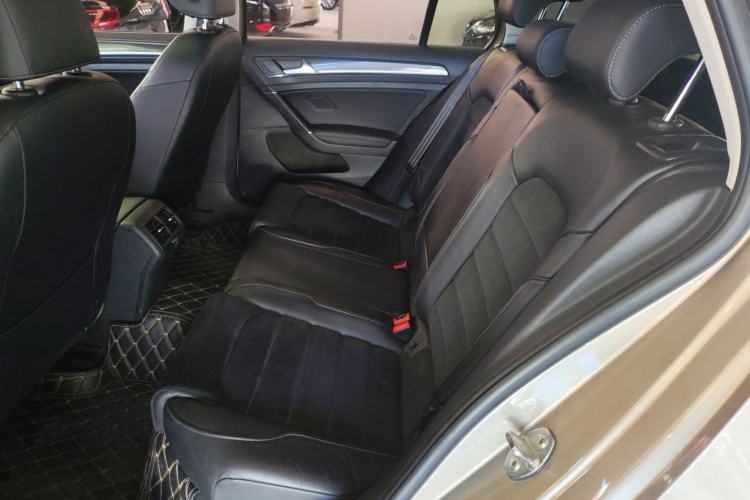 Used Volkswagen Golf 2018 230TSI Automatic Luxury Version