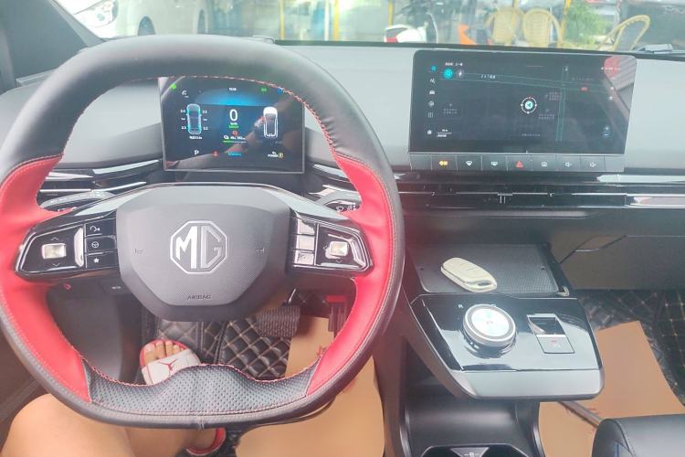 Used MG 4 EV 2022 425 km Luxury Edition
