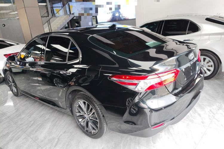 Used Toyota Camry 2021 2.5G Luxury Edition
