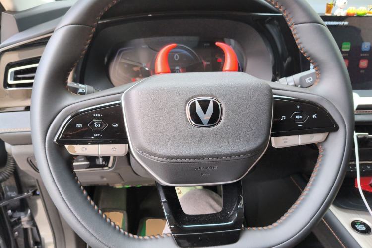 Used CHANGAN X7 PLUS 2024 1.5T Automatic Luxury Edition 5 Seats Steering Wheel