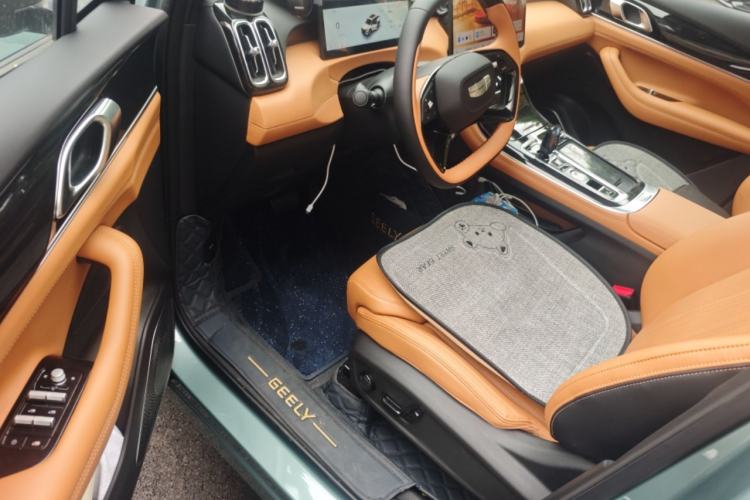 Used Geely Auto FX11 2025 4th Generation 1.5TD DCT Jinxiu
