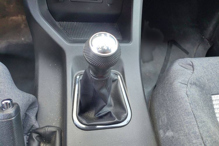 Used FORTHING Lingzhi 2023 M5L 1.6L Base Model 5 Seats
