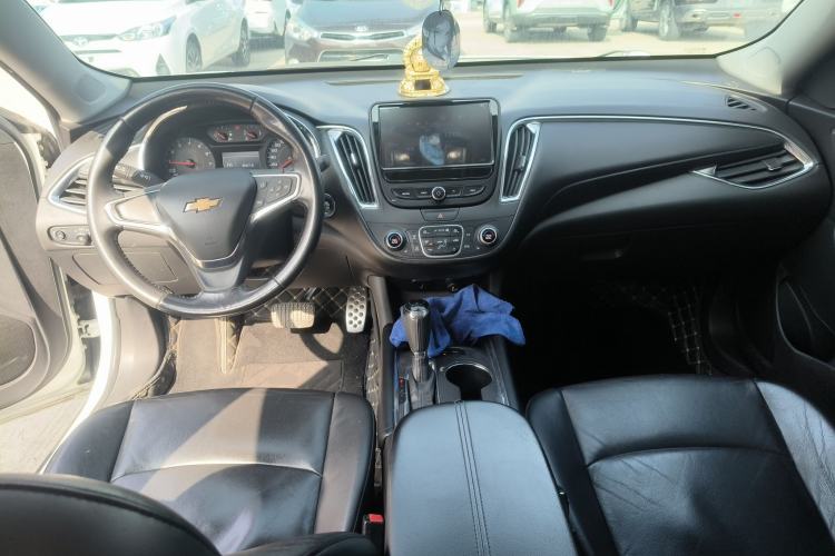 Used Chevrolet Malibu XL 2016 1.5T Dual-Clutch Ruichi Edition Center Console