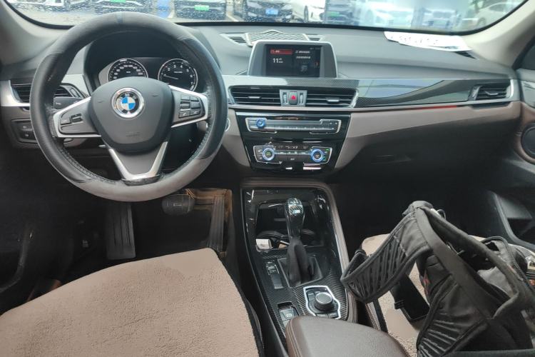 Used BMW X1 2019 sDrive18Li Premium Edition Center Console