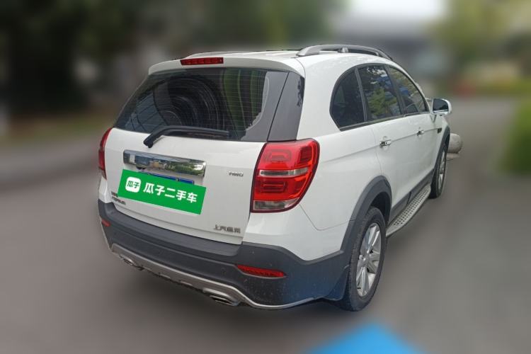Used Chevrolet Captiva 2017 2.4L 4x4 Flagship Edition 7-Seater Rear Right 45 Deg