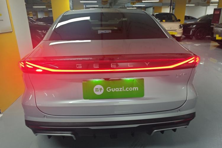 Used Geely Galaxy L6 2025 EM-i 140km Starship Edition
