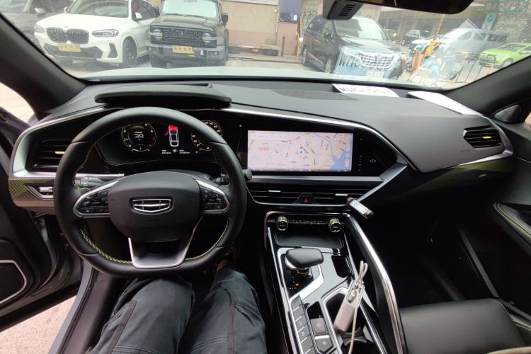 Used Geely Auto Monjaro S 2021 2.0TD Automatic Two-Wheel Drive Lightning Edition Center Console