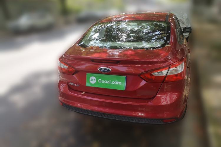 Used Ford Focus 2012 Sedan 1.6L Automatic Fashion Edition
