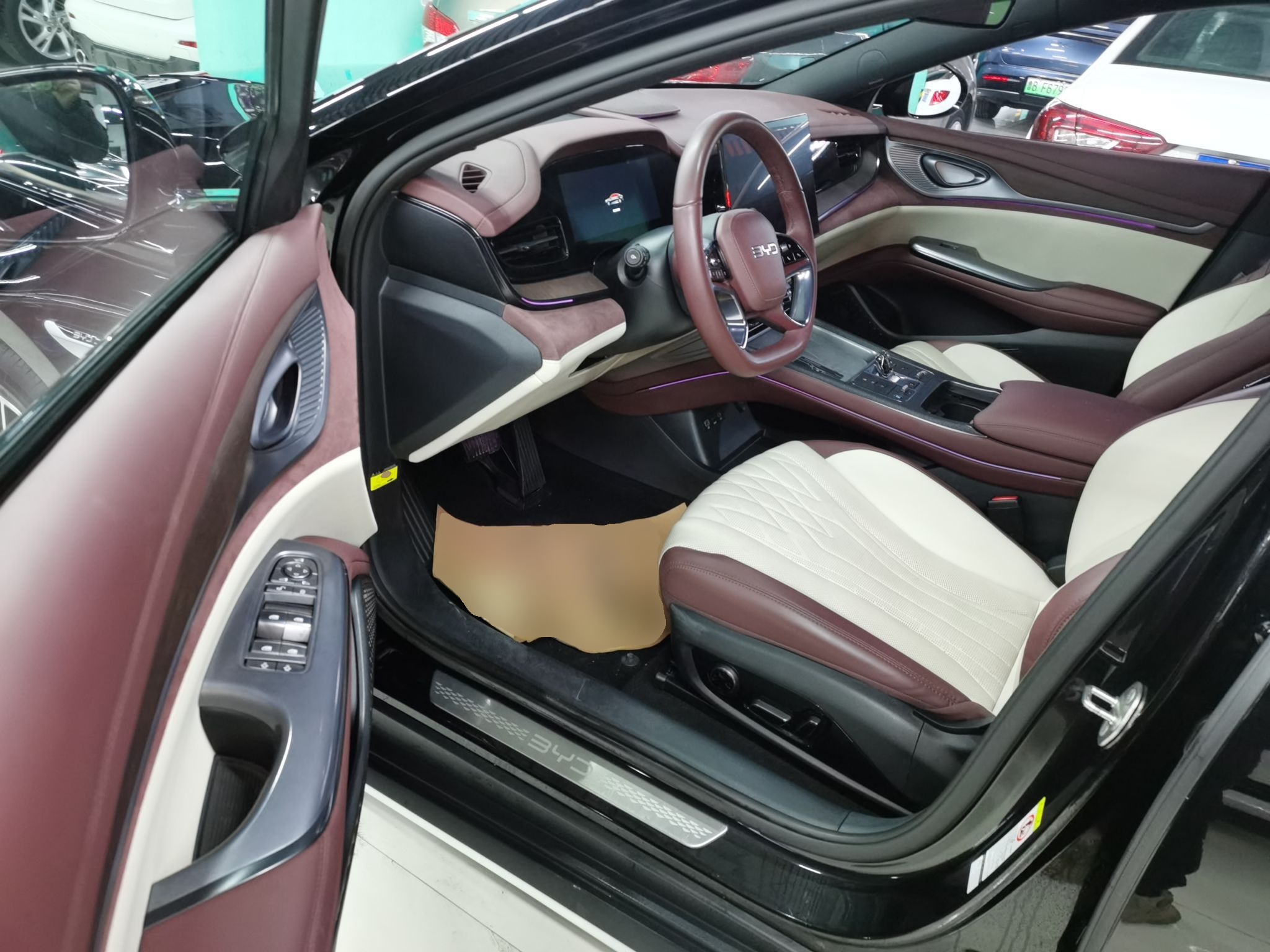 Переднее сиденье в автомобиле