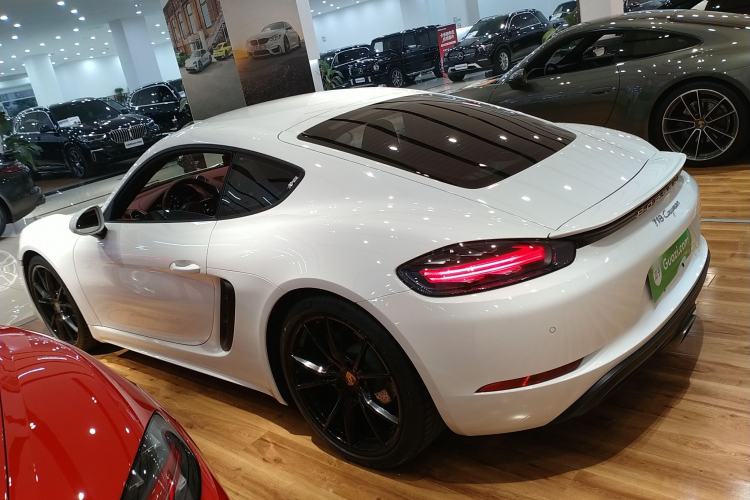 Used Porsche 718 2022 Cayman 2.0T

