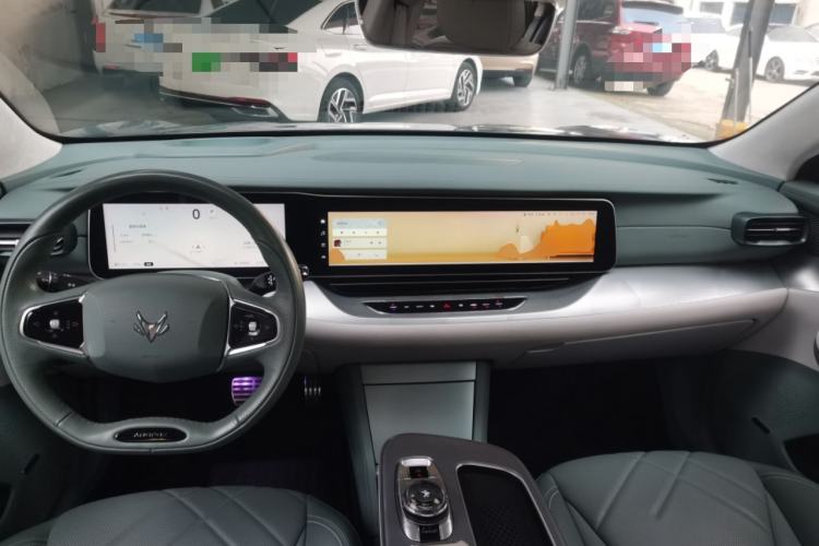 Used ARCFOX Alpha S 2023 735E+ Forest Edition 160kW Center Console