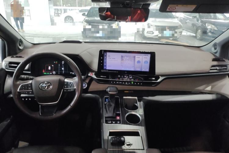 Used Toyota Granvia 2023 2.5L Hybrid Flagship VIP Edition