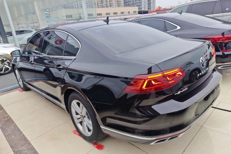 Used Volkswagen Magotan 2023 2 Million Units Limited-Edition 280TSI DSG Comfort Version Rear Left 45 Deg