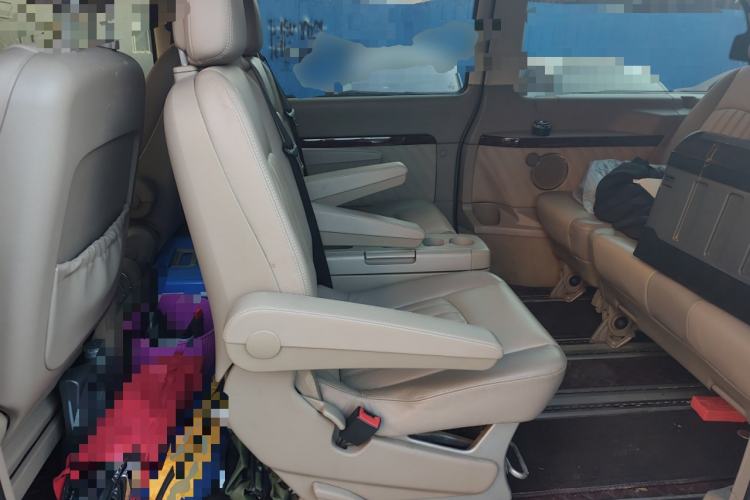 Used Mercedes-Benz Viano 2011 2.5L Prestige Edition