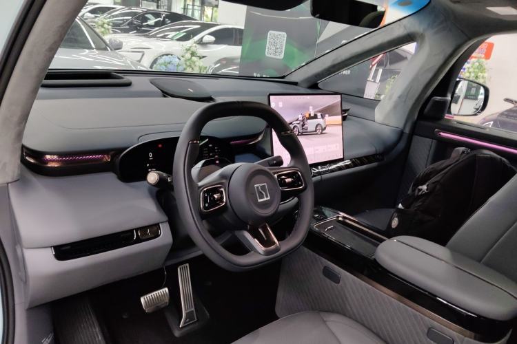 Used Zeekr MIX 2025 Intelligent Driving Version Center Console