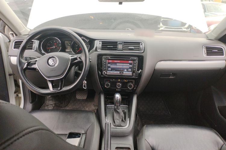 Used Volkswagen Sagitar 2015 1.6L Automatic Comfort Model