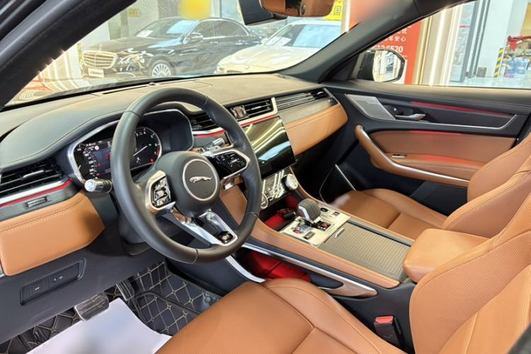 Used Jaguar F-PACE 2022 P250 R-Dynamic BLACK
