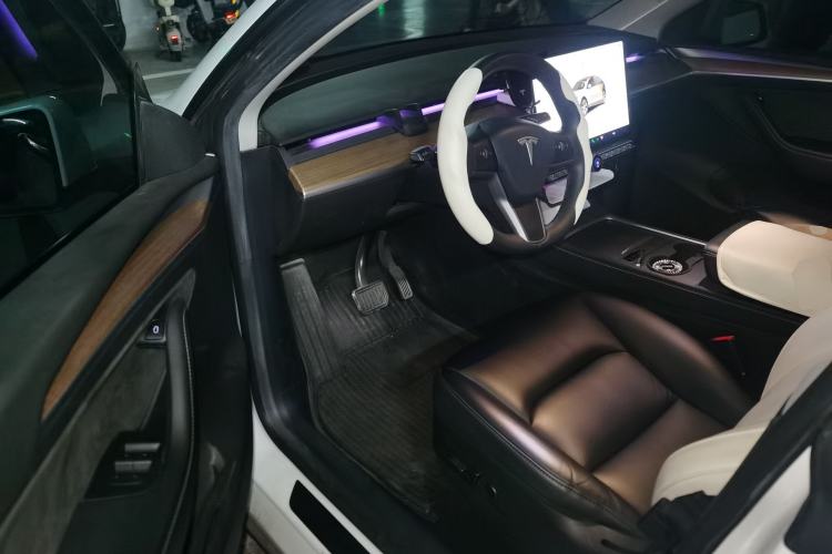 Used Tesla Model Y 2022 Rear-Wheel-Drive Version
