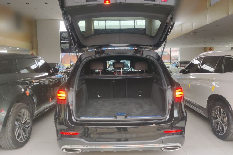 Used Mercedes-Benz GLC 2019 GLC 260 L 4MATIC Dynamic Model Trunk