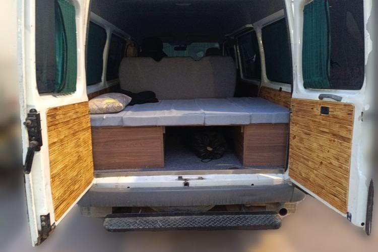 Used Ford Classic Transit 2013 2.8T Diesel Logistics Model with Short Wheelbase and Mid-Roof JX493ZLQ4