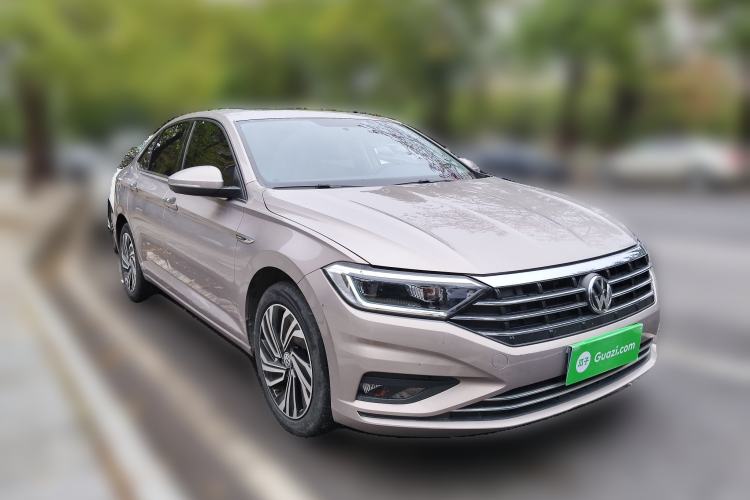 Used Volkswagen Sagitar 2021 280TSI DSG Excellence Edition Front Right 45 Deg