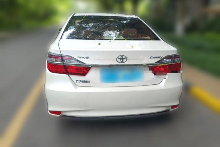 Used Toyota Camry 2016 2.0E 10th Anniversary Elite Edition
