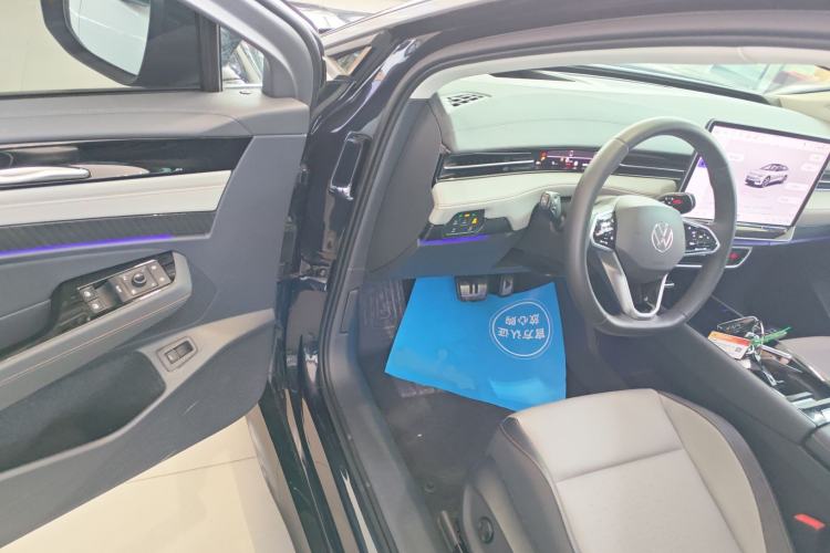 Used Volkswagen ID.7 VIZZION 2024 AIR model Driver Seat