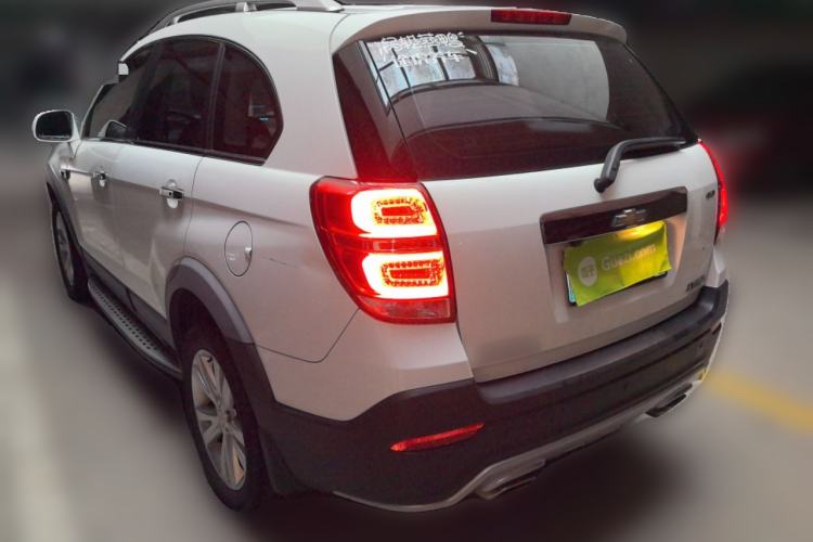 Used Chevrolet Captiva 2015 2.4L 4x4 Flagship Edition 7-Seater
