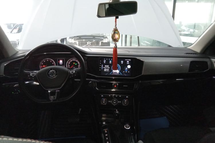 Used Volkswagen Tayron 2019 330TSI Two-Wheel Drive Luxury Model China VI Standard Center Console