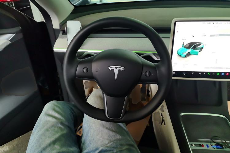 Used Tesla Model Y 2023 Rear-Wheel-Drive Version