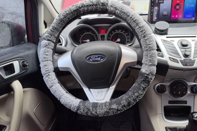 Used Ford Fiesta 2009 Sedan 1.5L Manual Fashion Edition Steering Wheel