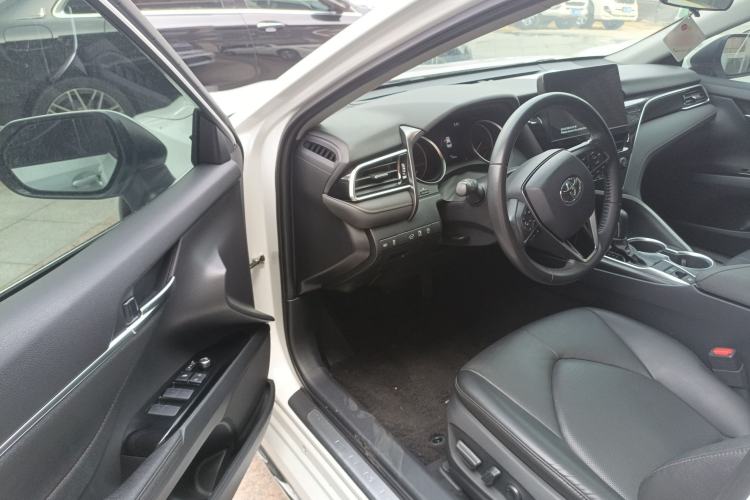 Used Toyota Camry 2023 2.0G Luxury Edition