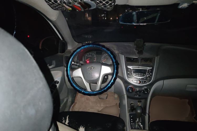 Used Hyundai Verna (older generation) 2010 Sedan 1.4L Automatic Comfort Model GS
