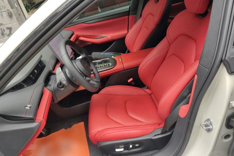 Used Xiaomi Auto SU7 2024 Four-Wheel Drive Ultra-Long Range Advanced Intelligent Driving Max Edition