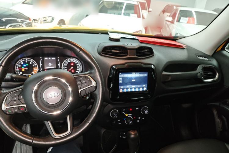 Used Jeep Renegade 2021 220T Automatic Elite Edition Interior 2