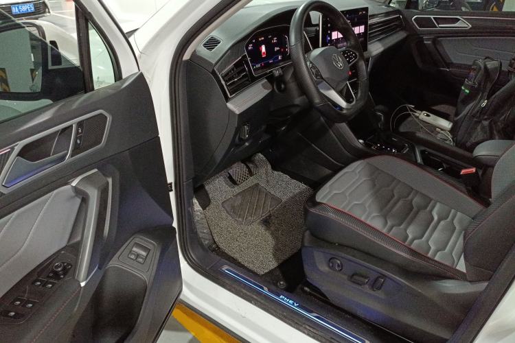 Used Volkswagen Tiguan L New Energy 2023 430 PHEV Plug-in Hybrid Flagship Edition Driver Seat